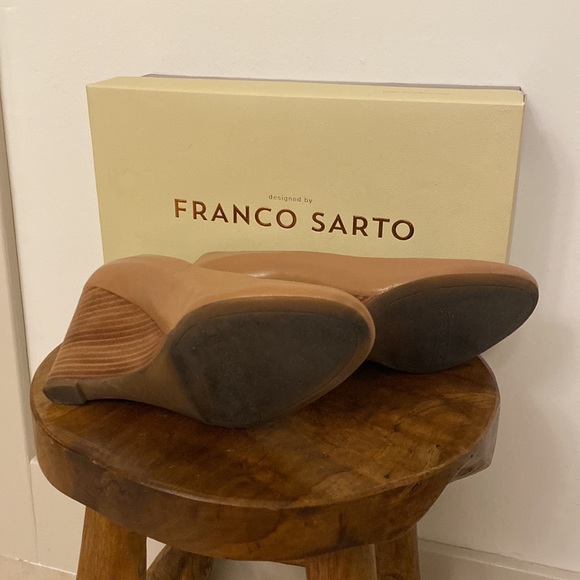 Franco Sarto Stacked Leather Heels 7 - Picture 4 of 6